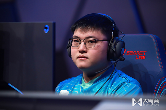 C9鏖战CLG，Doinb关键团战开团秒人强强对话成都决赛之夜，技惊四座