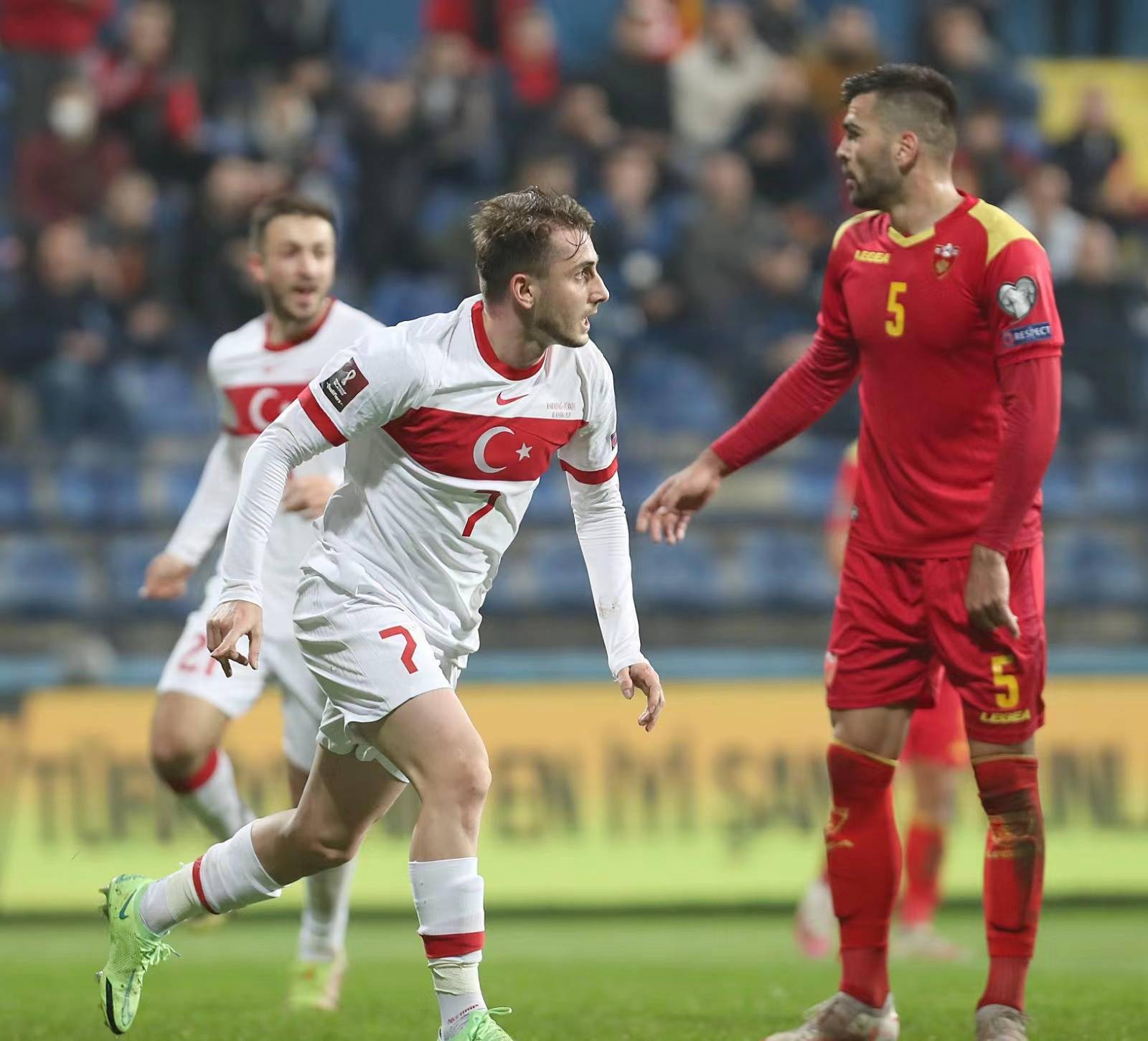 开云-CLG翻盘FLY，Perkz完成史诗逆转焦点之战小组赛，技惊四座